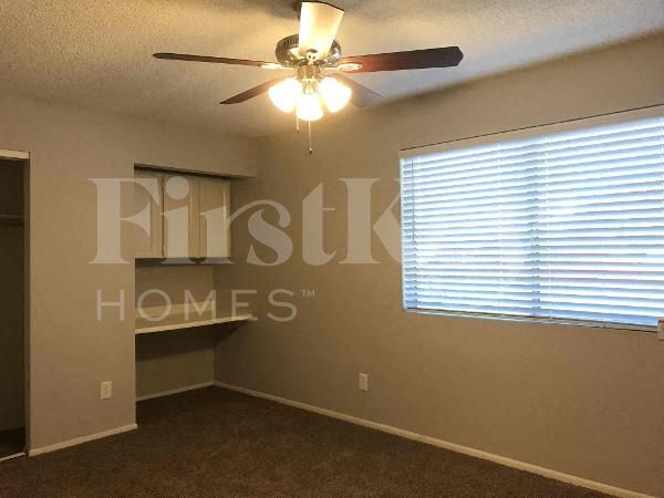 Building Photo - 4924 S Hazelton Ln