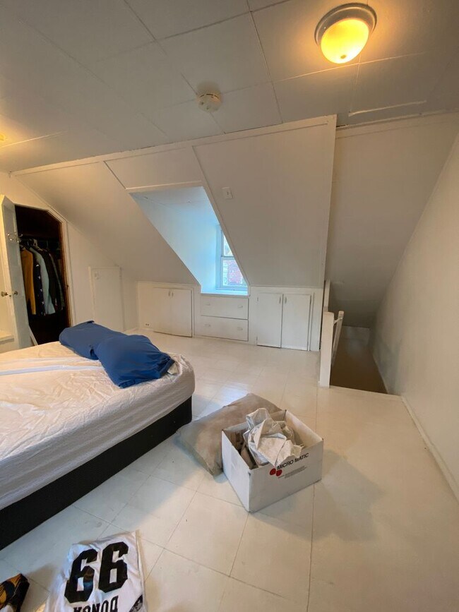 Building Photo - Remarkable 3 BR Townhouse in Downtown Lancaster City with Large Fenced in Backyard!