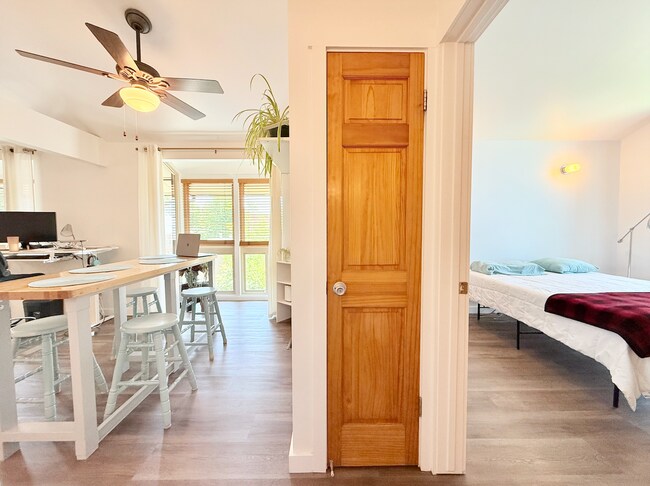 Building Photo - Beautiful One-Bedroom Condo near the Heart of Downtown SLC!