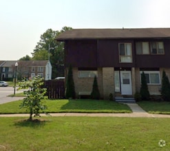 Building Photo - 3 Bedrooms 3 Bathrooms Townhome