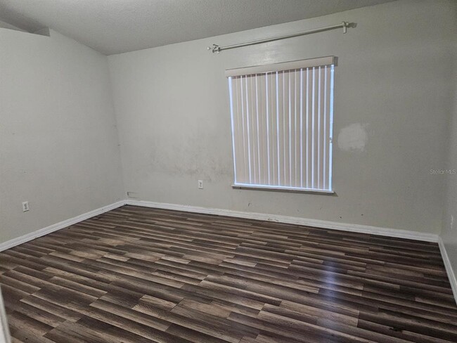 Building Photo - 605 Blake Ave
