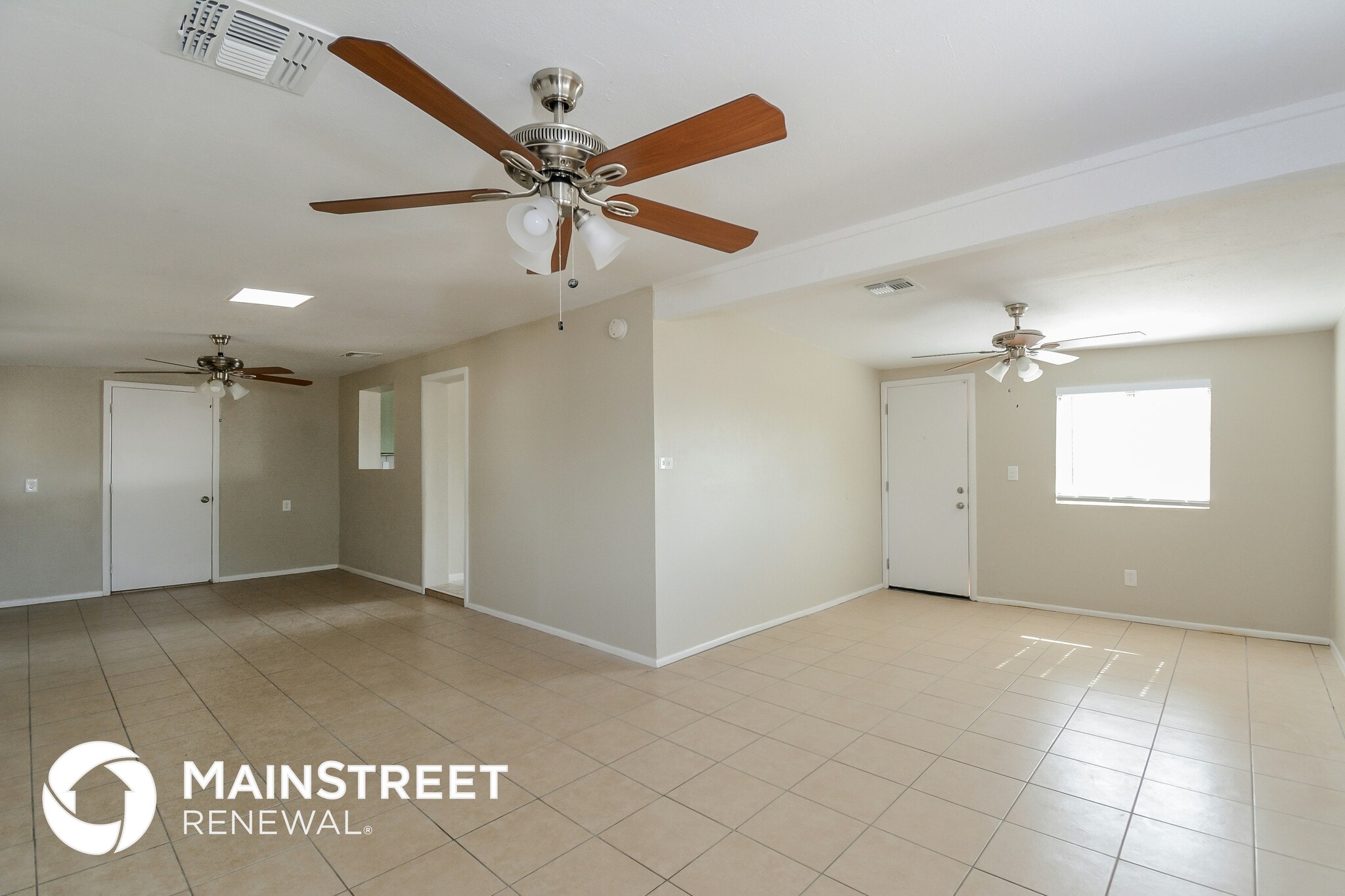 Building Photo - 1051 S Duke Dr