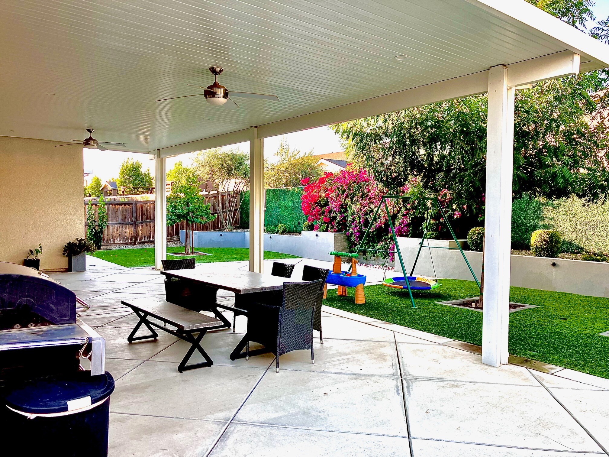 Building Photo - 9207 Manor Forest Ln