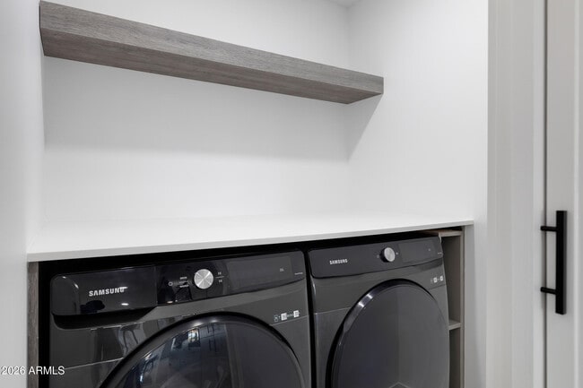 Building Photo - 7157 E Rancho Vista Dr