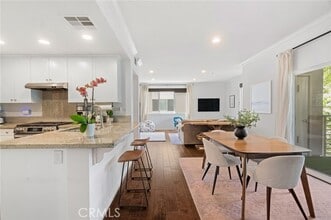 Building Photo - 13021 Central