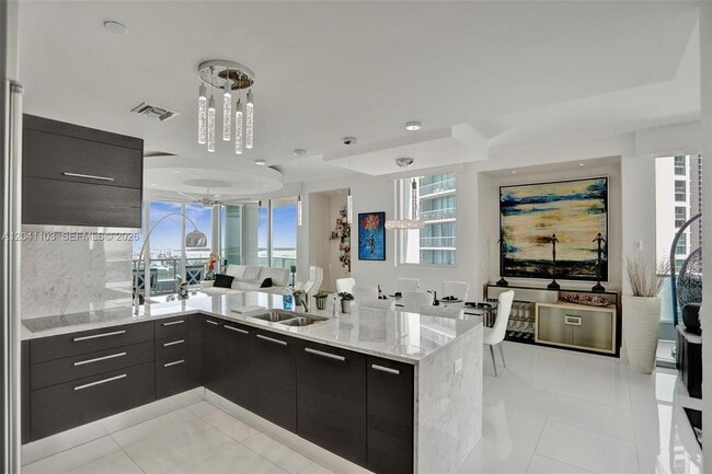 Building Photo - 900 Biscayne Blvd