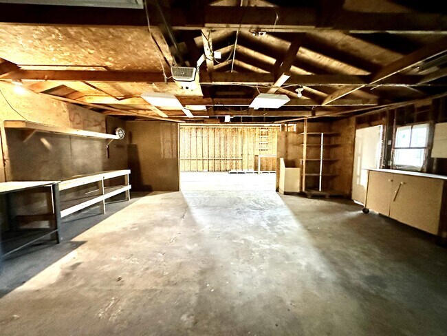 Building Photo - 1501 Bonnie Ave