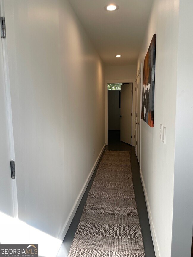 Building Photo - 1381 Stirling Cir NW