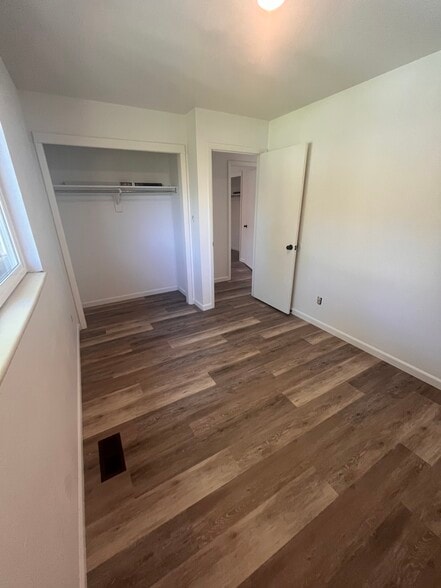 Building Photo - 3253 Castaneda Dr