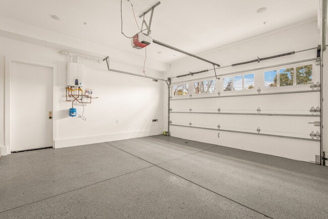 Building Photo - 9022 Monte Mar Dr