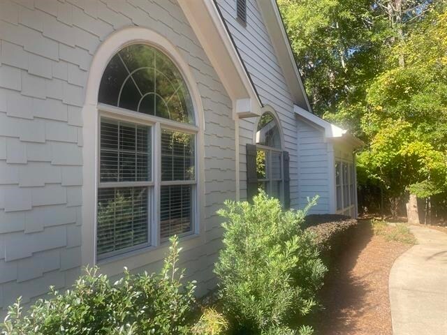 Building Photo - 142 Edgewood Ct