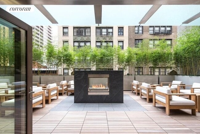 Building Photo - 66 W 38th St