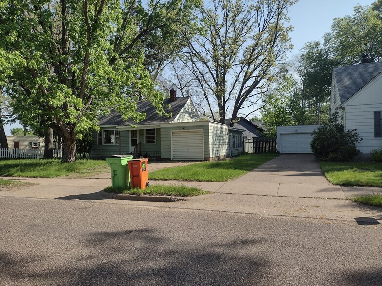 Building Photo - 1328 Wilson Dr