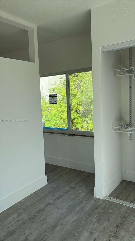 Building Photo - 1943 71st St