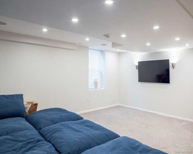 Building Photo - 15 Pheasant Run