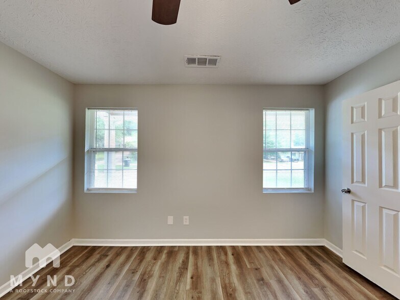 Building Photo - 80 Countryside Ln