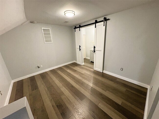 Building Photo - 111 Dunbar Estates Dr