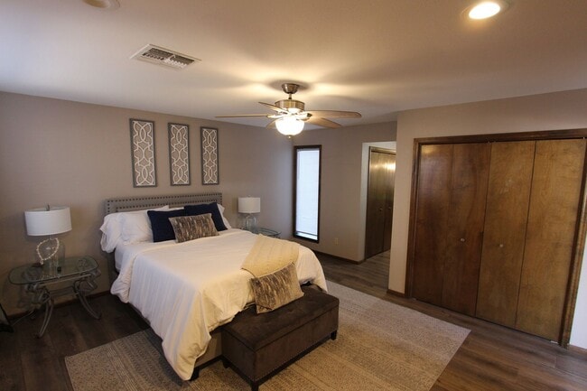 Building Photo - Fully Furnished 4-Bed Home in Kachina Village with Bonus Rec Room