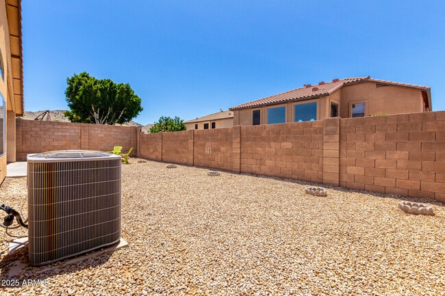 Building Photo - 28916 N Nobel Rd