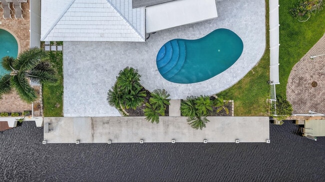 Building Photo - 2720 NE 59th St