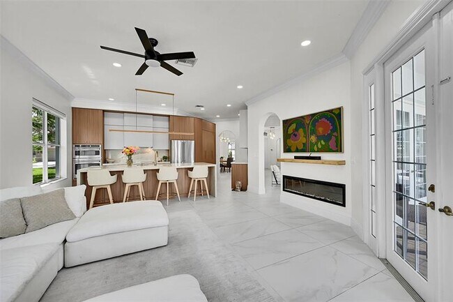 Building Photo - 11163 NW 69th Pl