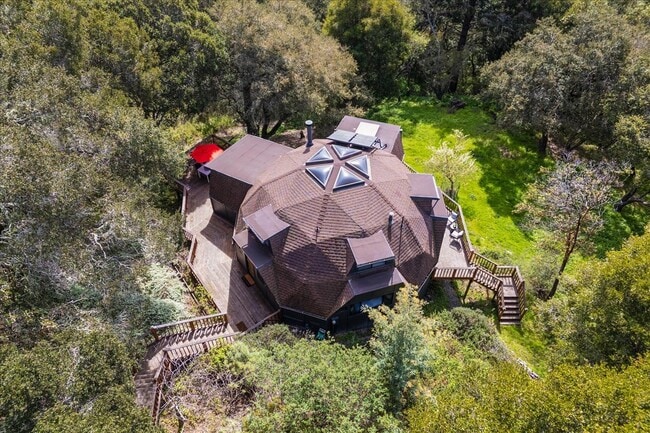 Building Photo - 250 Homestead Trl