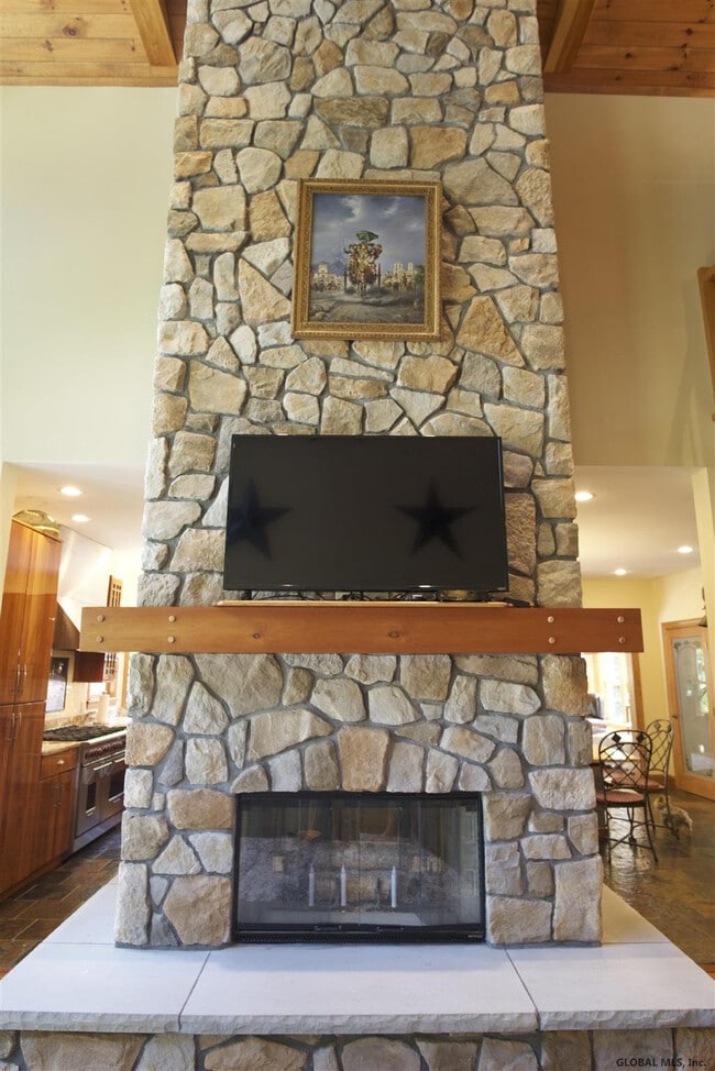 Building Photo - 32 Flat Rock Rd