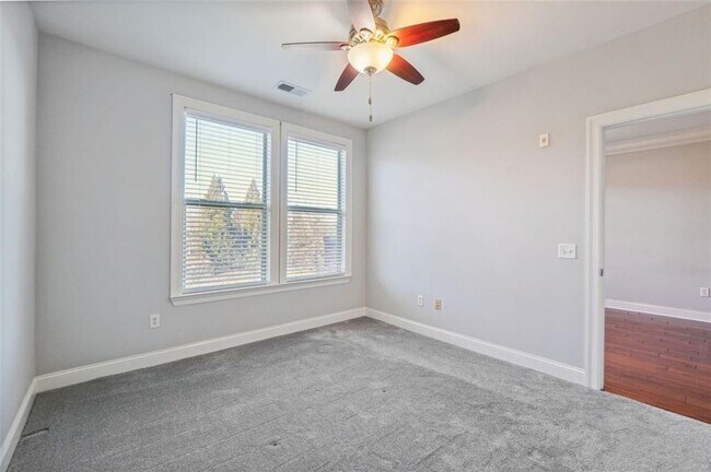 Building Photo - 901 Abernathy Rd NE