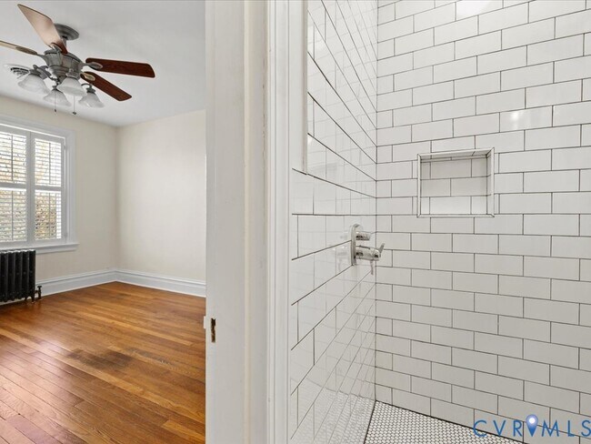 Building Photo - 3319 W Grace St