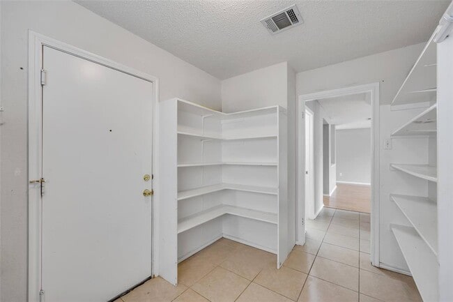 Building Photo - 2514 Byfield Dr