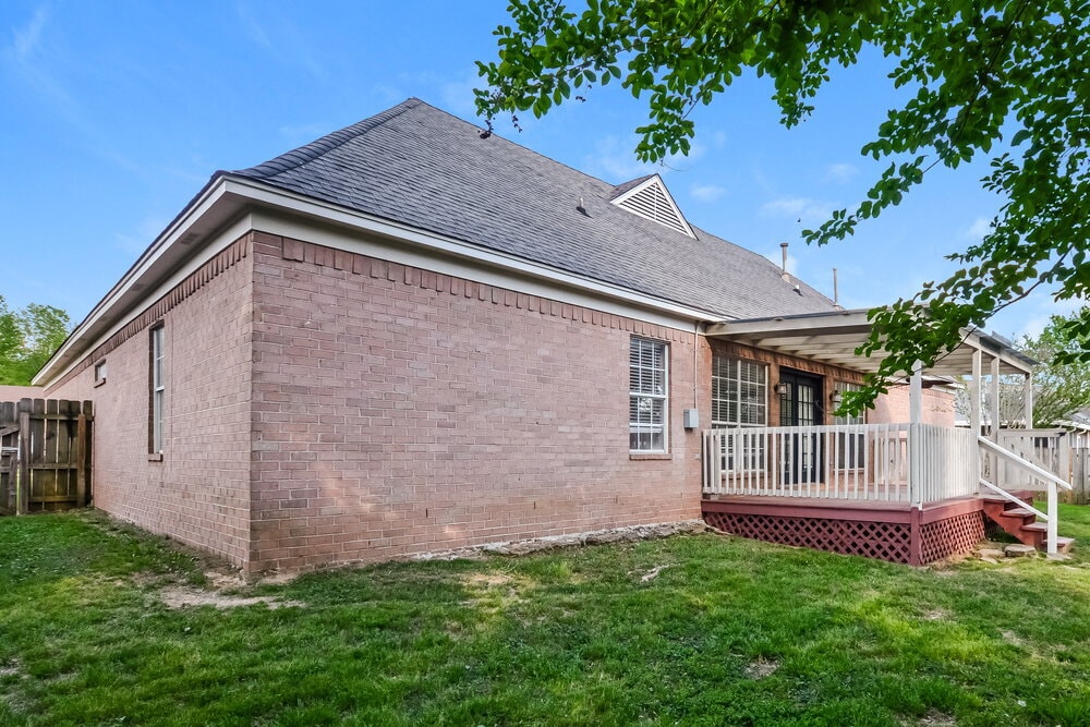Building Photo - 6741 Crystal Dr