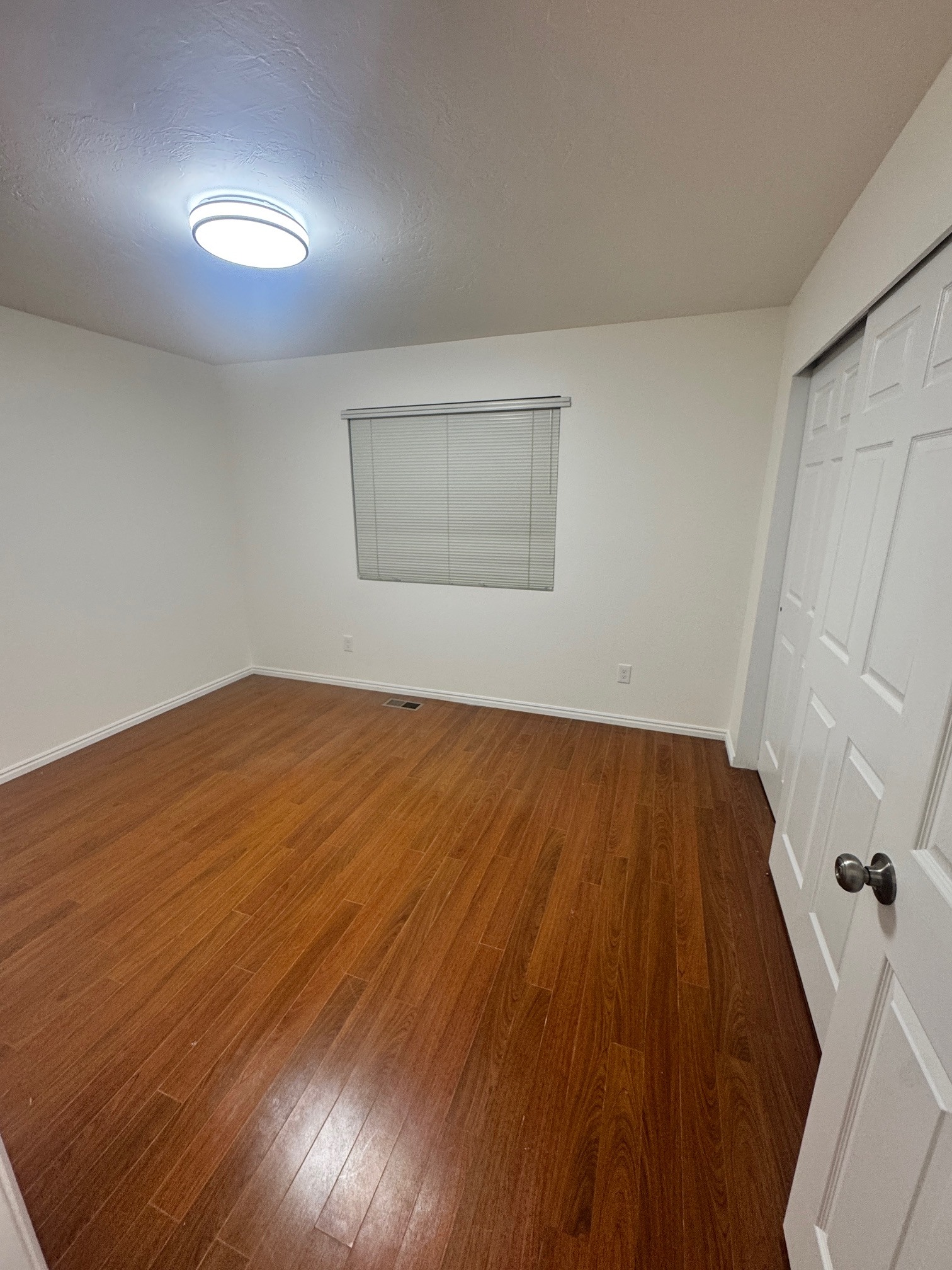 Building Photo - 917 N Dorothea Way