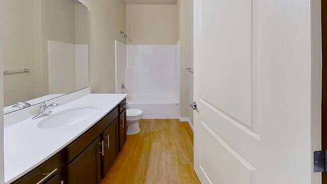 Building Photo - 3-bedroom 2 bath apartment in West Olympia - Apply Today and get March Free!!