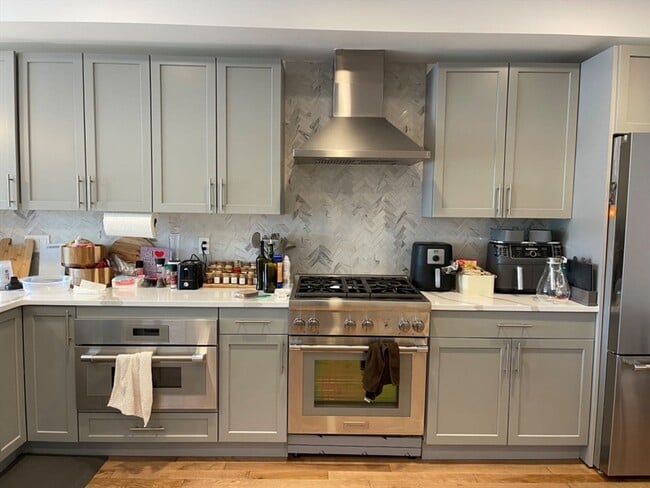 Building Photo - 50 Hichborn St