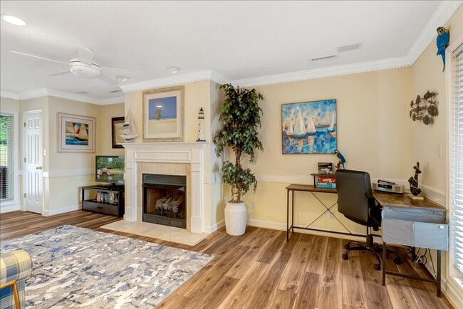 Building Photo - Welcome to Your Lake Gaston Getaway!