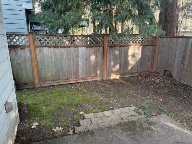 Building Photo - 4084 Aden Pl NE