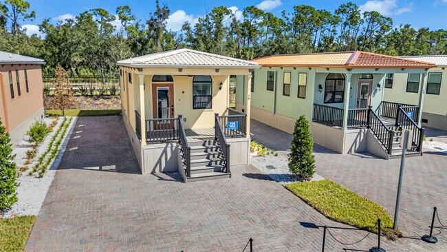 Building Photo - 6165 Talon Bay Dr