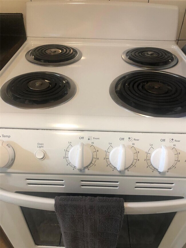 Building Photo - 17131 NW 32 Ct