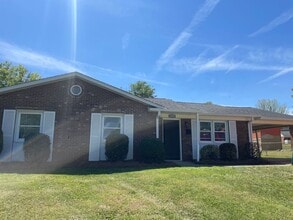 Building Photo - 1008 Claremont Ave NE