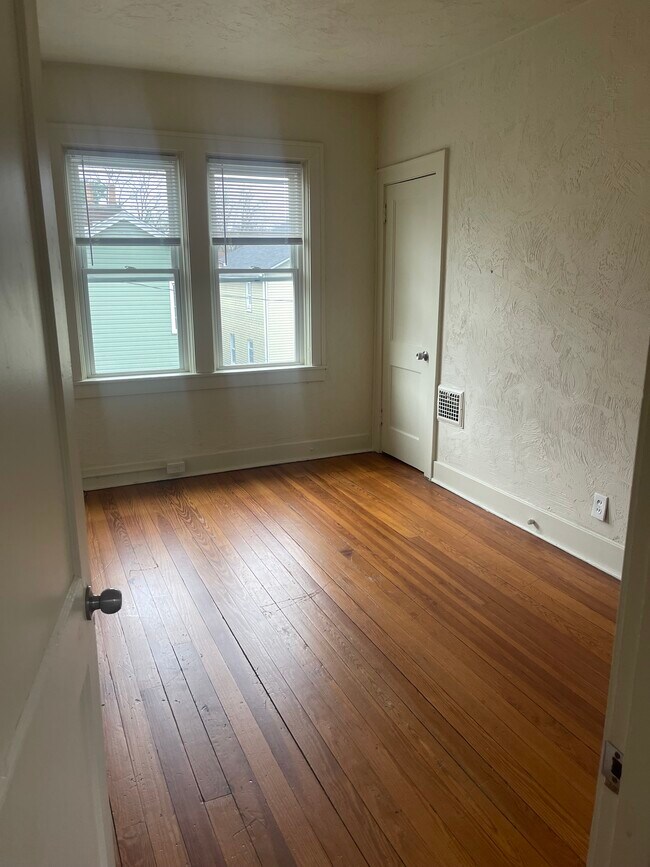 Bedroom2 - 1108 mella street