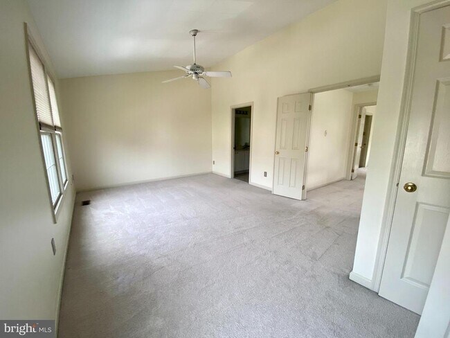 Building Photo - 107 Steven Ln