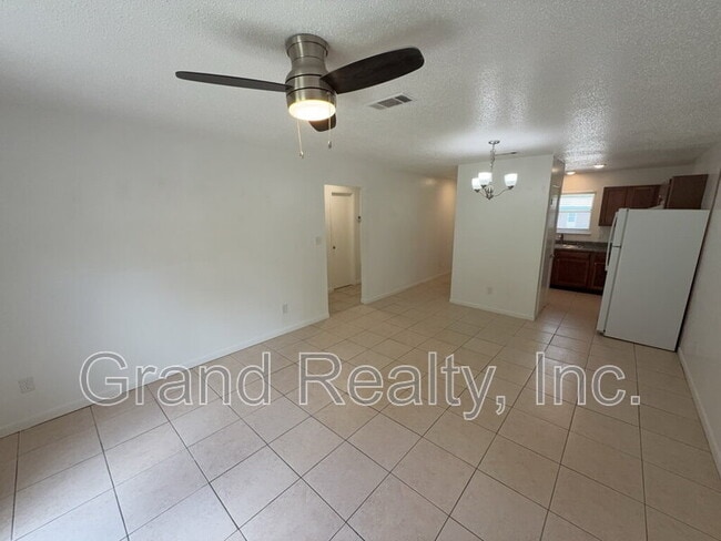 Building Photo - 4146 Charles Cir