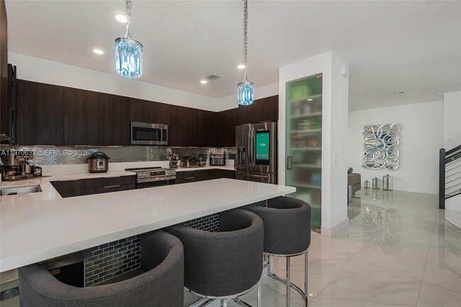 Building Photo - 7902 NW 105th Ct