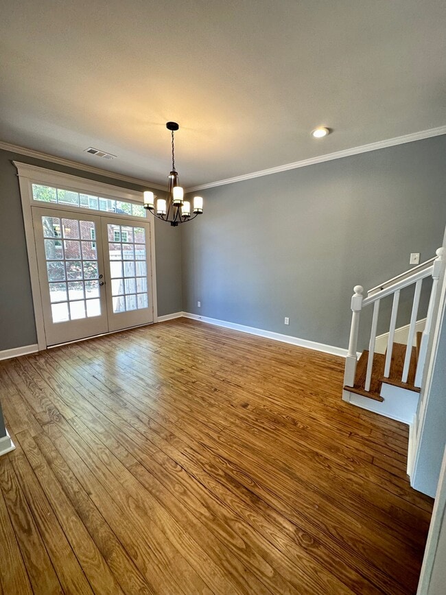 Building Photo - 1994 Peabody Ave