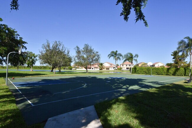 Building Photo - 21783 Philmont Ct