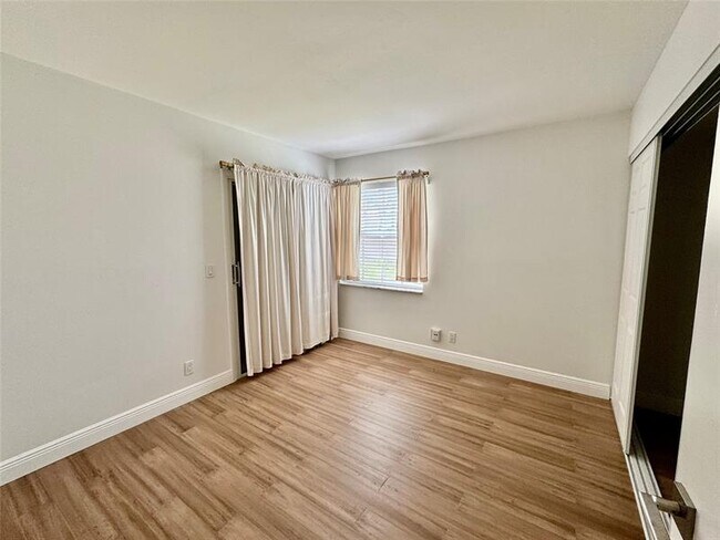 Building Photo - 5357 Buckhead Cir