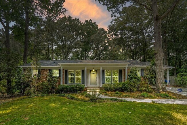 Building Photo - 3302 Lenox Pl NE