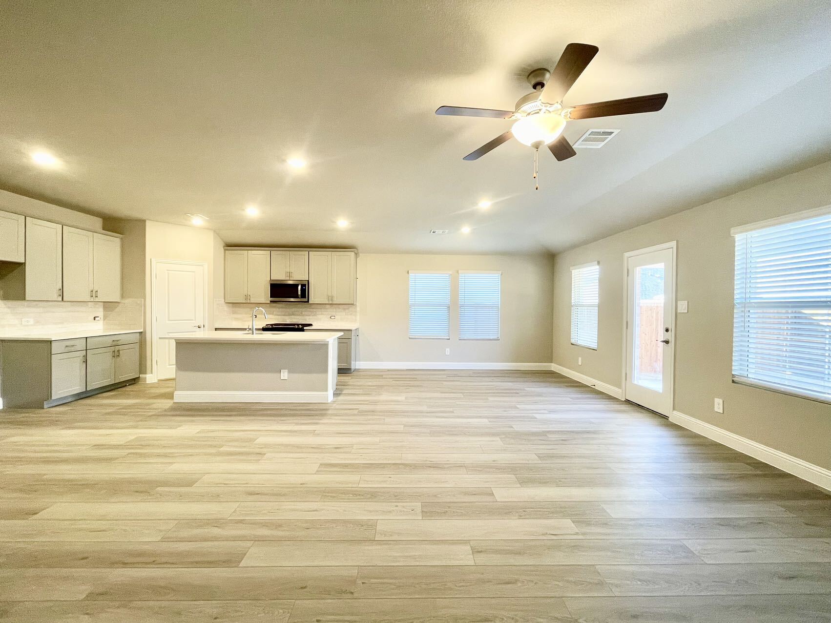 Building Photo - 1203 Mahogany Dr