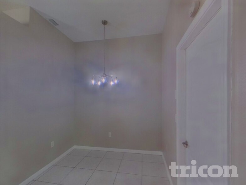 Building Photo - 1433 Delano Trent St