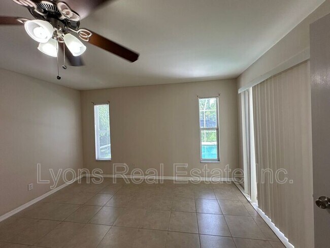 Building Photo - 8397 Bahamas Rd